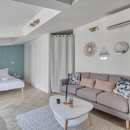 Renove Proche Arc Triomphe - 2p Apartment