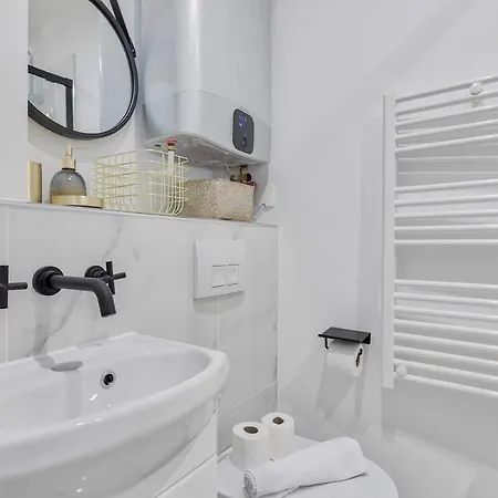 Renove Proche Arc Triomphe - 2p *